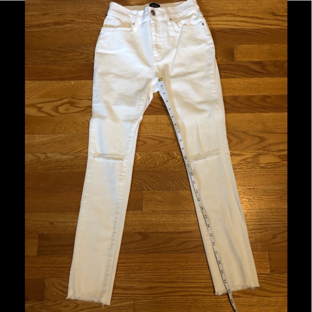 NWOT Urban Outfitters BDG Skinny White Jeans; Size 24